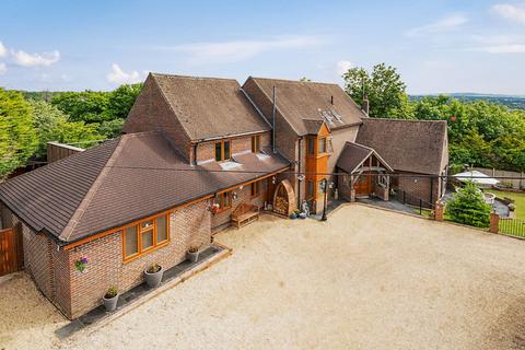 Portsdown Hill Road, Havant, PO9 6 bed detached house for sale