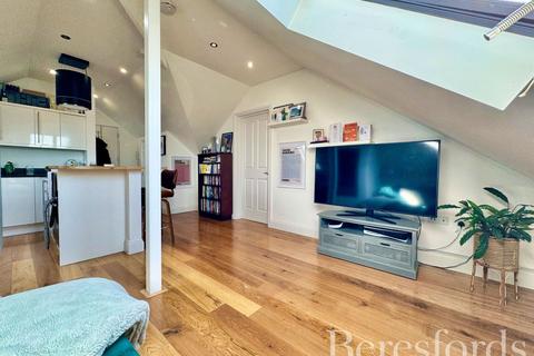 High Street, Wivenhoe, CO7 1 bed penthouse for sale
