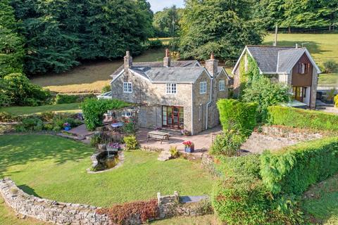 Robins Nest Farm, Penallt, NP25 5 bed house for sale