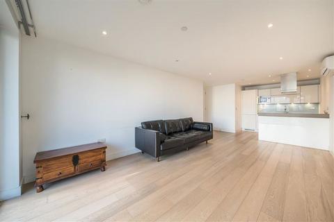 Commercial Street, London E1 3 bed flat for sale