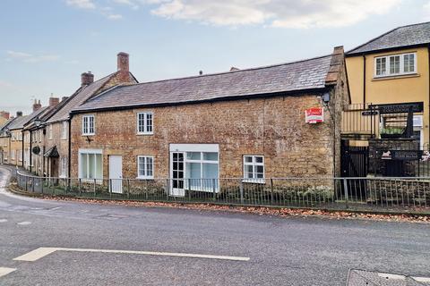 Beaminster 1 bed flat for sale