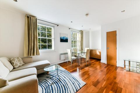 St.John Street, Angel, EC1V 2 bed flat for sale