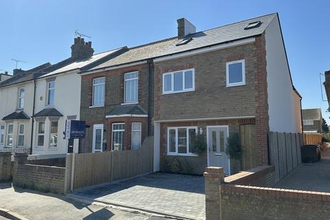 Somerset Road, Walmer, CT14 4 bed end of terrace house for sale