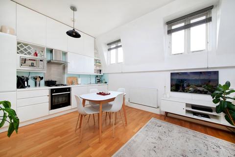 Battersea High Street, Wandsworth... 2 bed flat for sale