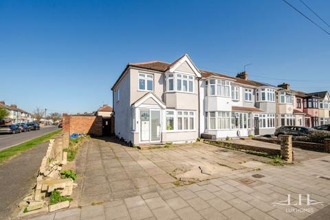 Upper Rainham Road, Hornchurch 3 bed semi