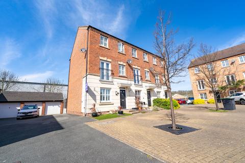 Mountbatten Way, Beeston, NG9 4 bed semi