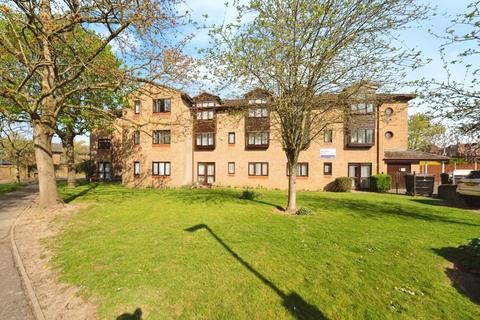 Verona Close, Uxbridge UB8 1 bed retirement property for sale