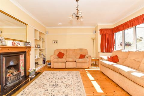 Robins Drive, Bognor Regis, West Sussex 3 bed chalet for sale