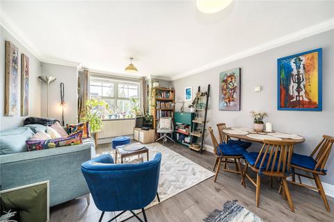 Turner Close, London SW9 2 bed flat for sale