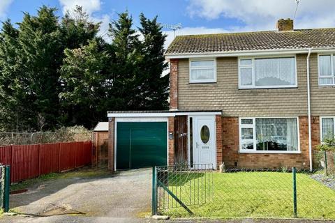 Hightown Gardens, Ringwood, BH24 3 bed semi