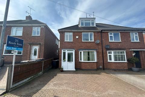 St. Giles Road, Warwickshire CV7 3 bed semi