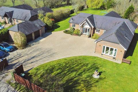 Landford, Wiltshire SP5 4 bed bungalow for sale
