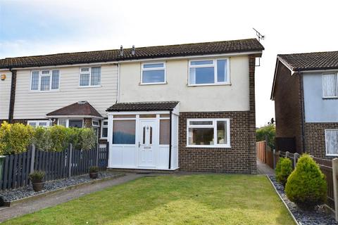 Denham Way, Camber, Rye 3 bed semi
