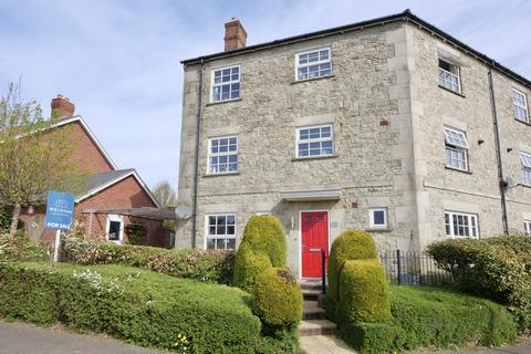 5 bedroom semi-detached house for sale