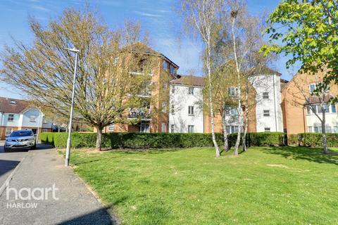 Chelsea Gardens, Harlow 2 bed apartment for sale