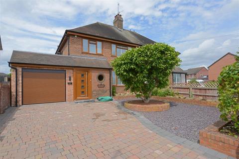 Monkmoor Road, Monkmoor, Shrewsbury 3 bed semi