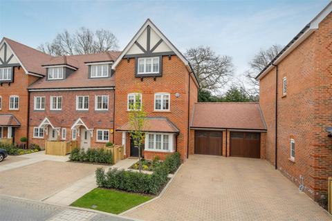Martin Avenue, Sunninghill 4 bed townhouse for sale