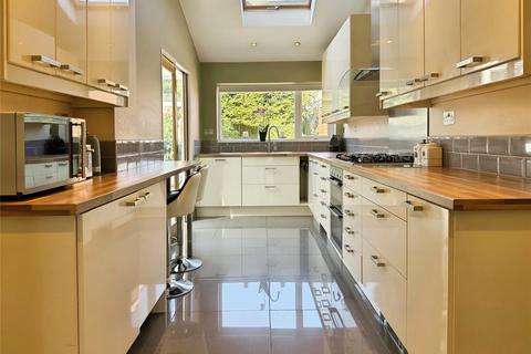 Waveney Rise, Leicester LE2 3 bed detached house for sale