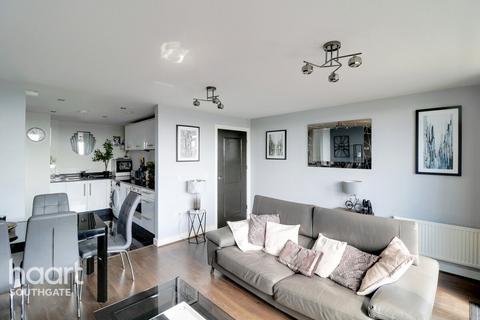 Eaton Road, London 2 bed apartment for sale