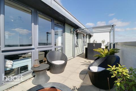 Eaton Road, London 2 bed apartment for sale