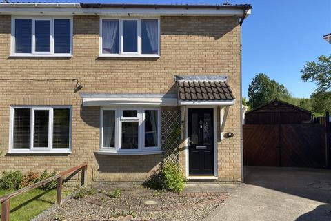 Farnham Close, Woodham 2 bed semi