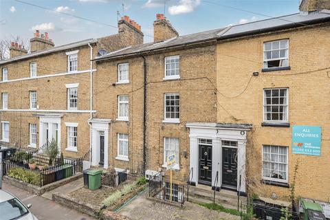 Marsham Street, Maidstone 2 bed apartment for sale