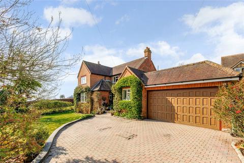 Hardings Green, Cookham Dean... 3 bed detached house for sale