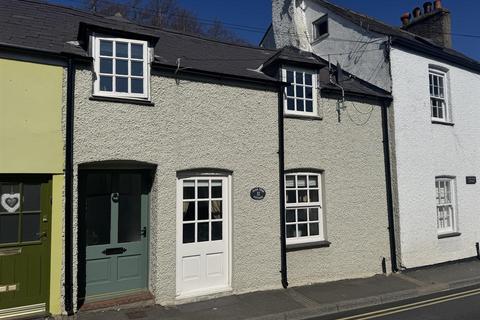 Wexham Street, Beaumaris 2 bed terraced house for sale