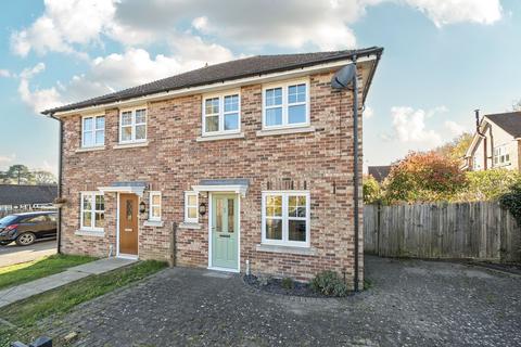 The Glade, Storrington, RH20 2 bed semi