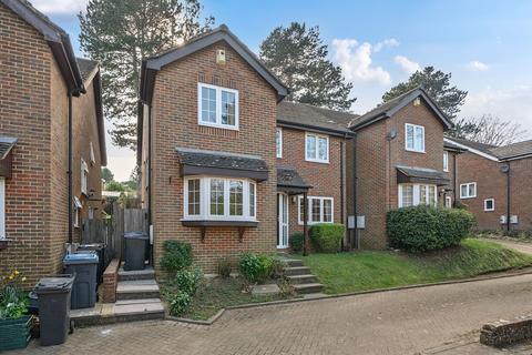 Hadley Wood Rise, Kenley CR8 5 bed detached house for sale