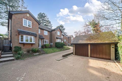 Hadley Wood Rise, Kenley CR8 5 bed detached house for sale