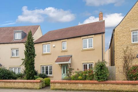 Whitelands Way, Bicester 4 bed house for sale