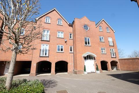 Quayside Walk, Marchwood SO40 2 bed flat for sale