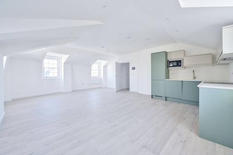 London SE8 2 bed flat for sale