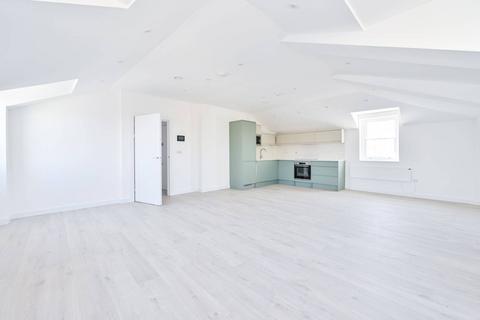 London SE8 2 bed flat for sale