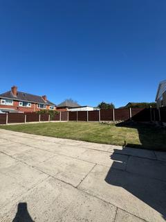 Brinkshaw Avenue, Access From Peel... 3 bed semi