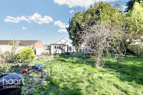 Imperial Avenue, Minster 3 bed bungalow for sale