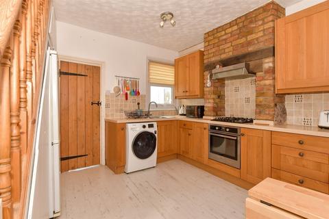 Clarence Avenue, Rochester ME1 2 bed terraced house for sale
