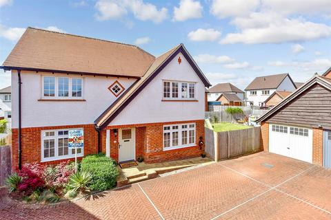 Nevinson Way, Waterlooville, Hampshire 4 bed detached house for sale