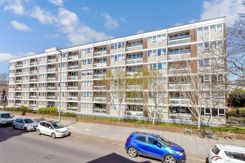 Roslyn House, Southsea PO5 1 bed apartment for sale