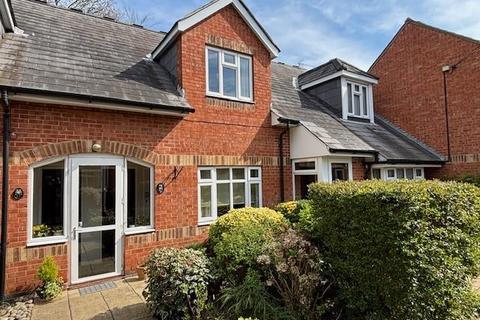 Green Lane, Stanmore 2 bed house for sale