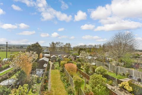 Cooling Road, Cliffe, Rochester, Kent 3 bed cottage for sale