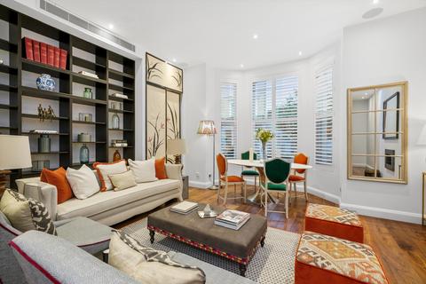 Cathcart Road, London, SW10 3 bed maisonette for sale