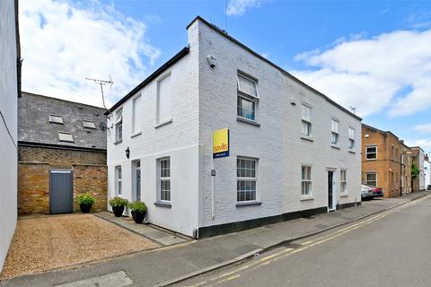 Russell Street, Windsor, Berkshire, SL4 2 bed semi