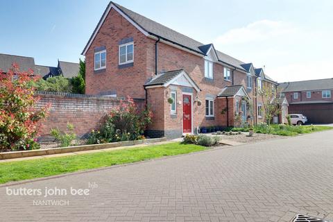 Taylor Drive, Nantwich 3 bed townhouse for sale