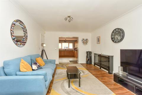 Leysdown Road, Sheerness ME12 2 bed semi