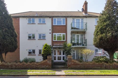 Rutland Avenue, Margate, CT9 2 bed flat for sale