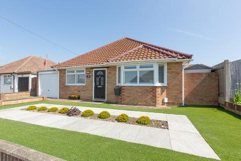 Kent Gardens, Birchington, CT7 3 bed bungalow for sale
