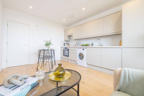 Wraik Hill, Whitstable, Kent, CT5 1 bed flat for sale