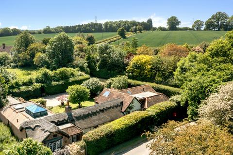 Magpie Lane, Amersham, HP7 4 bed cottage for sale